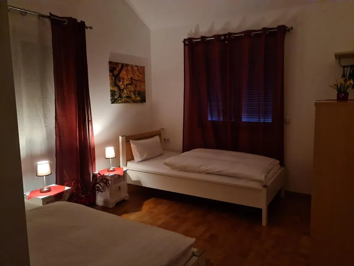 Apartment Gaestehaus Staudenschloss Mickhausen